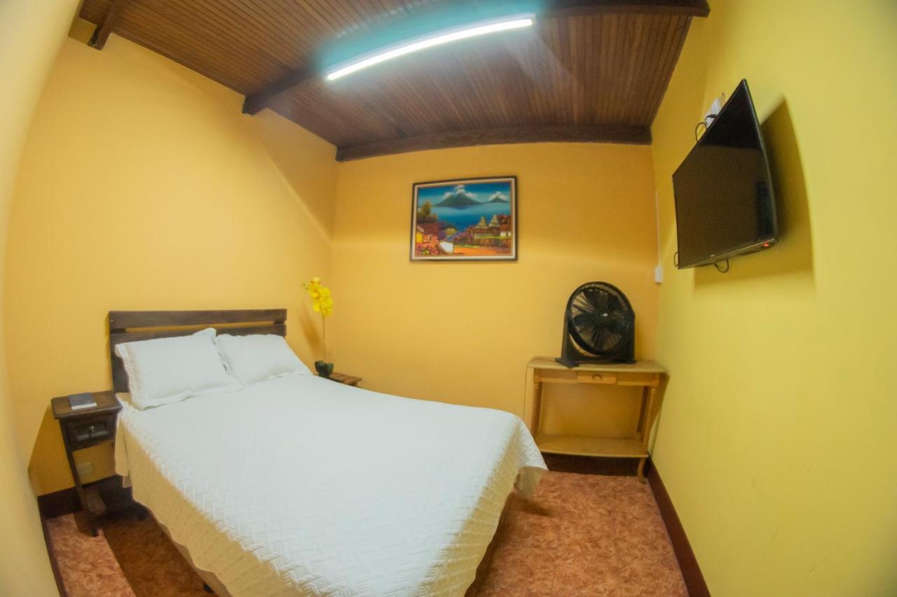 Euro Hostal Ciudad Guatemala Eksteriør billede