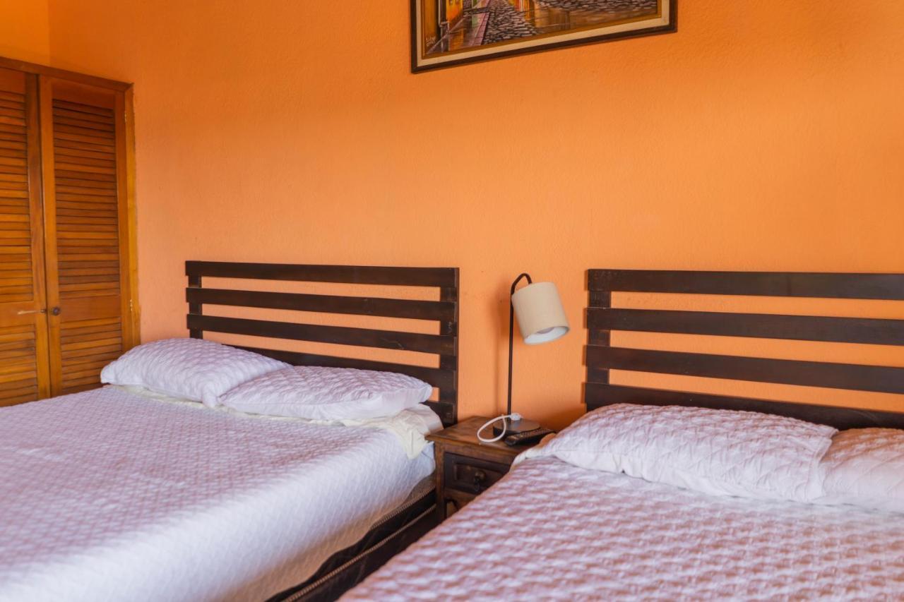 Euro Hostal Ciudad Guatemala Eksteriør billede