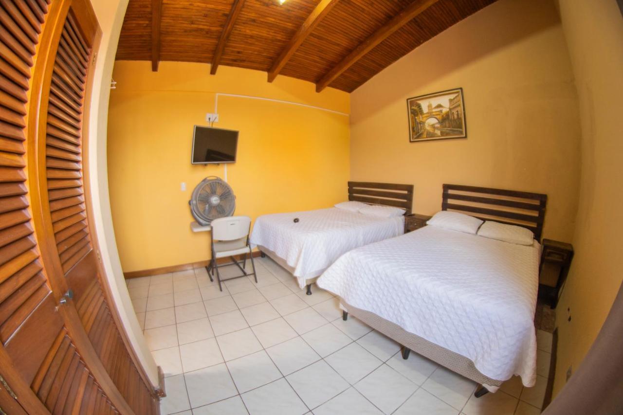 Euro Hostal Ciudad Guatemala Eksteriør billede