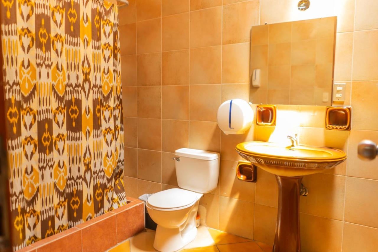 Euro Hostal Ciudad Guatemala Eksteriør billede